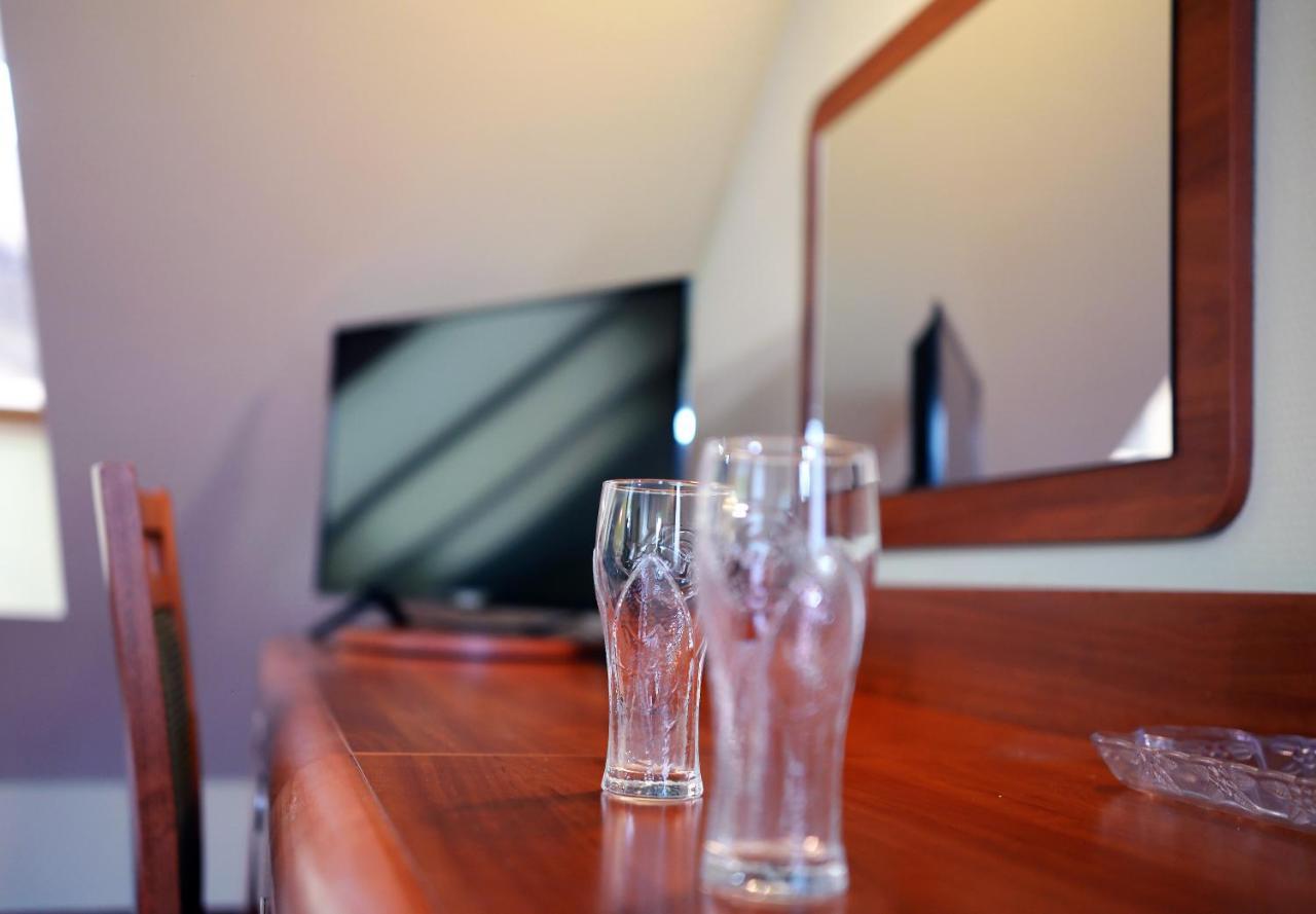 Bed and Breakfast Gosciniec Czarci Mlyn Бендзин Экстерьер фото