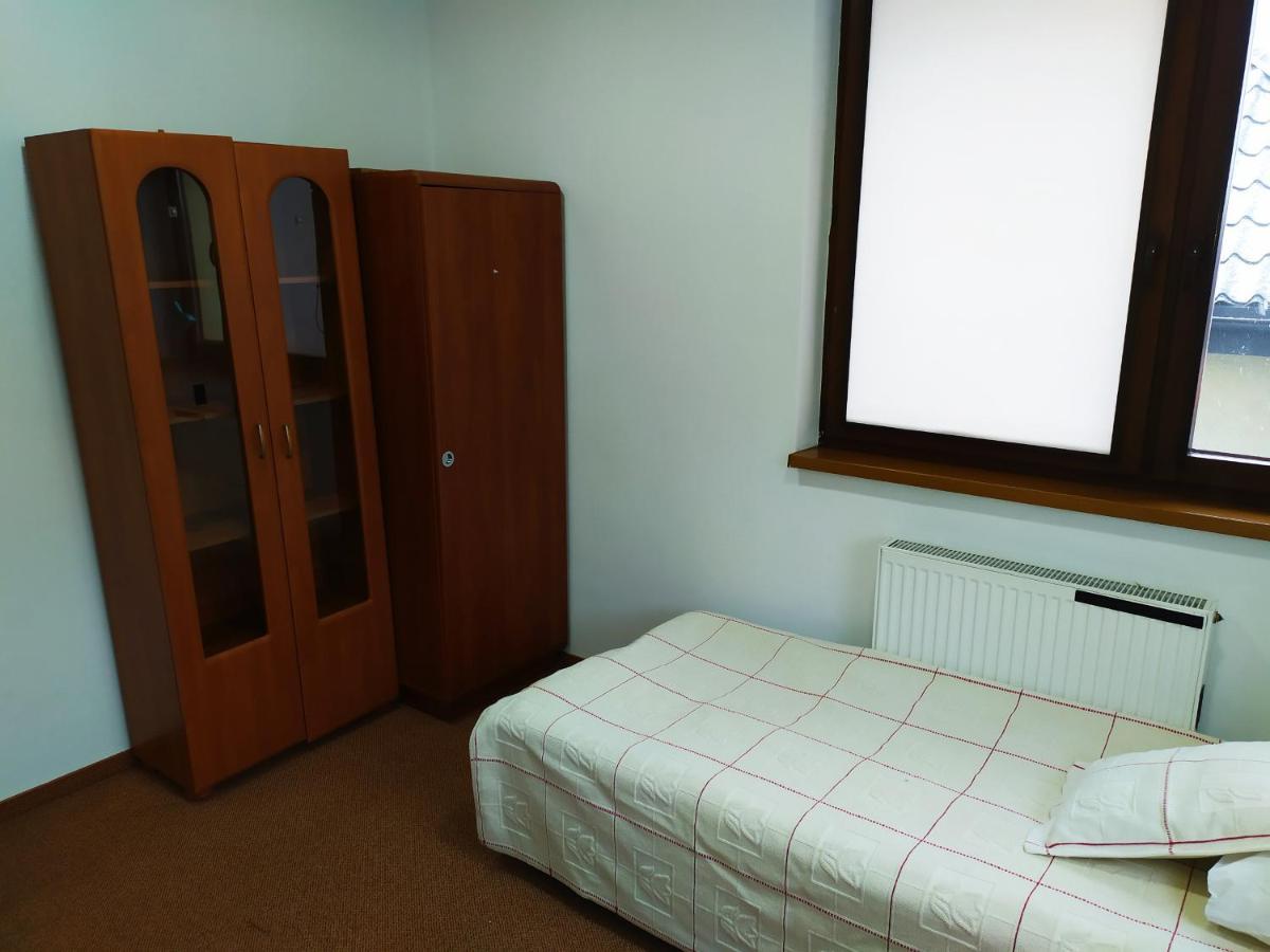 Bed and Breakfast Gosciniec Czarci Mlyn Бендзин Экстерьер фото